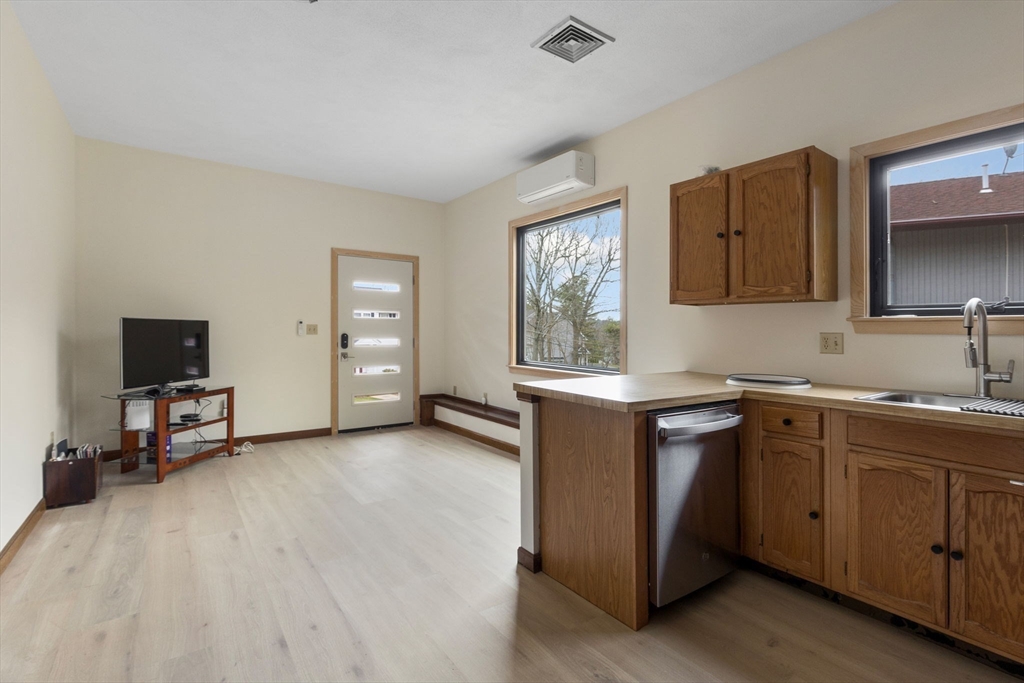 8 Hickory Hill Road Wakefield, MA 01880 - Photo 23 of 37 Gallery Image 23