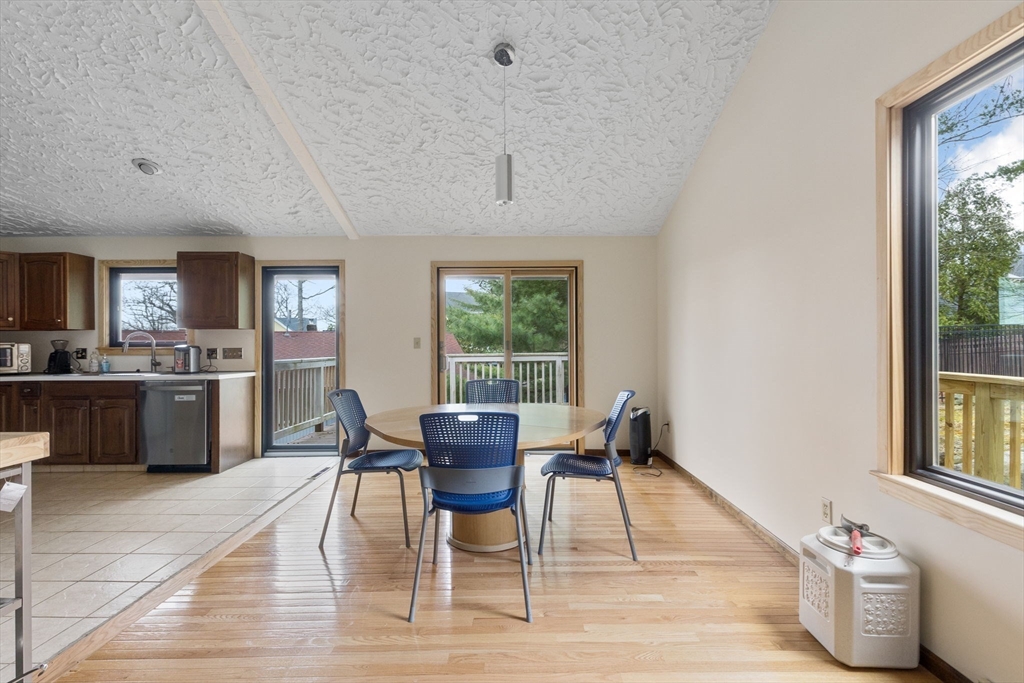 8 Hickory Hill Road Wakefield, MA 01880 - Photo 6 of 37 Gallery Image 6