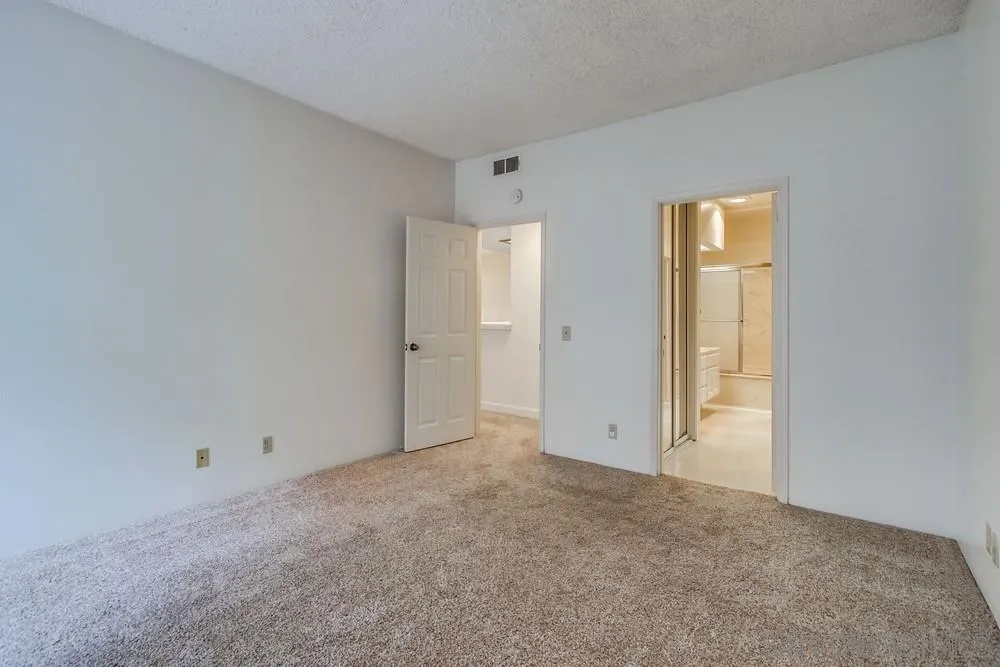 5865 Friars Road, Unit 3113 San Diego, CA 92110 - Photo 13 of 39 a view of an empty room