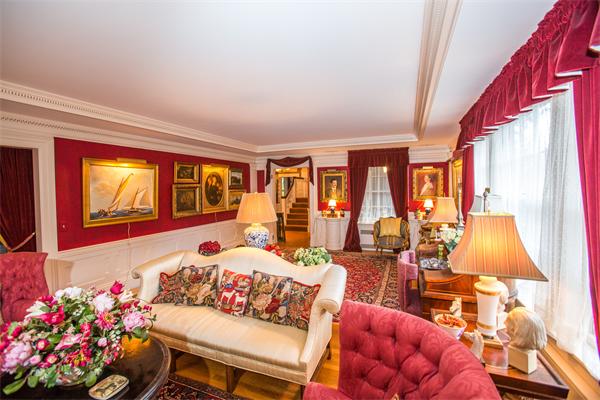 323 Washington Street Wellesley, MA 02481 - Photo 5 of 20 Gallery Image 5