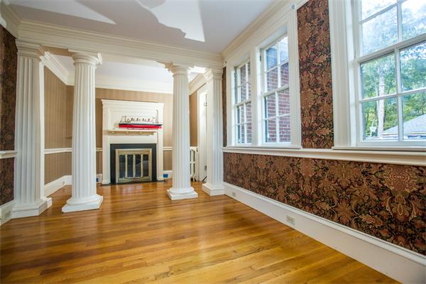 323 Washington Street Wellesley, MA 02481 - Photo 6 of 20 Gallery Image 6
