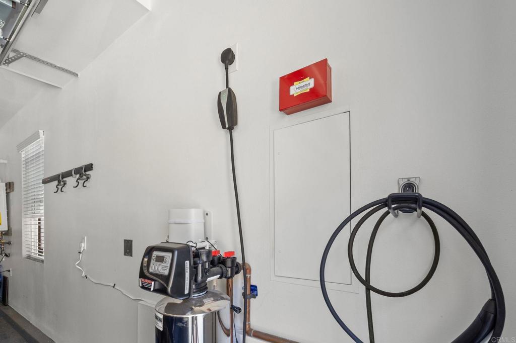 13238 Mystic Way Lakeside, CA 92040 - Photo 43 of 65 Electric charger