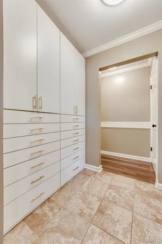 $525,000 | 584 Sunbridge Drive, Chesterfield, MO 63017