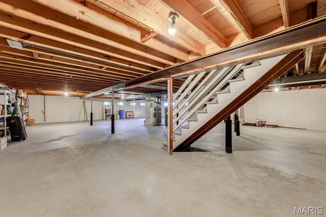 $550,000 | 584 Sunbridge Drive, Chesterfield, MO 63017