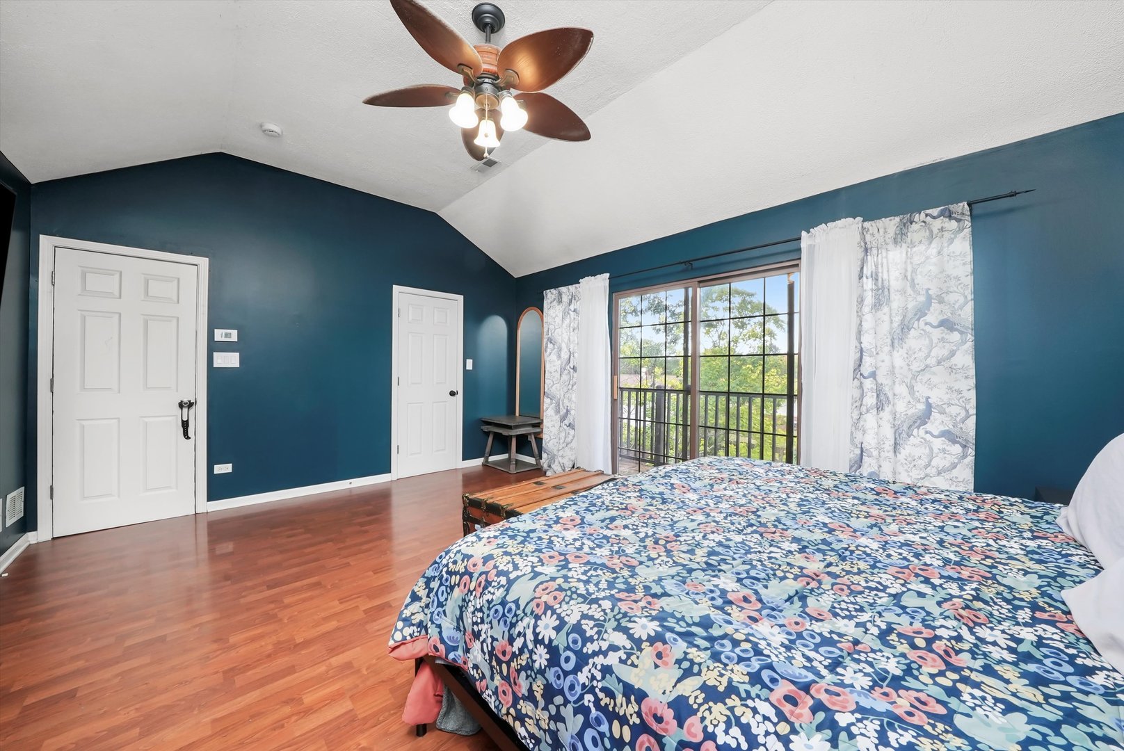 836 Bonita Avenue Elk Grove Village, IL 60007 - Photo 26 of 41 a bedroom with a large bed and a window