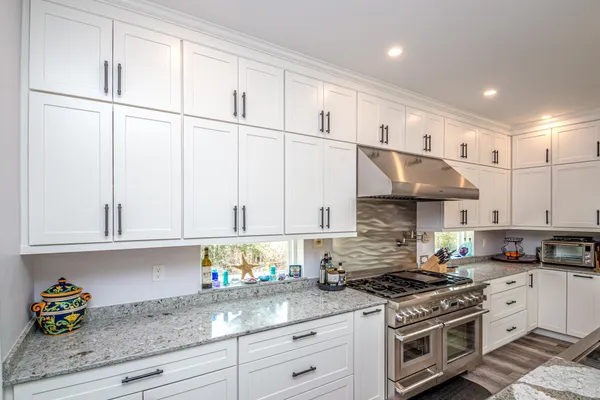$769,900 | 13 Village Corner Road, Wolfeboro, NH 03864