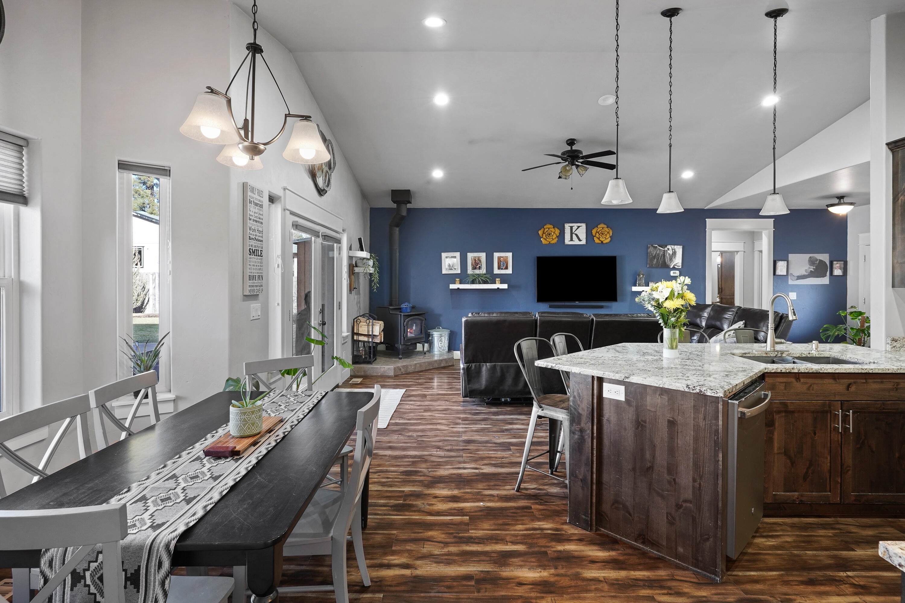 60261 Cinder Butte Road Bend, OR 97702 - Photo 13 of 46 Dining to Great Room