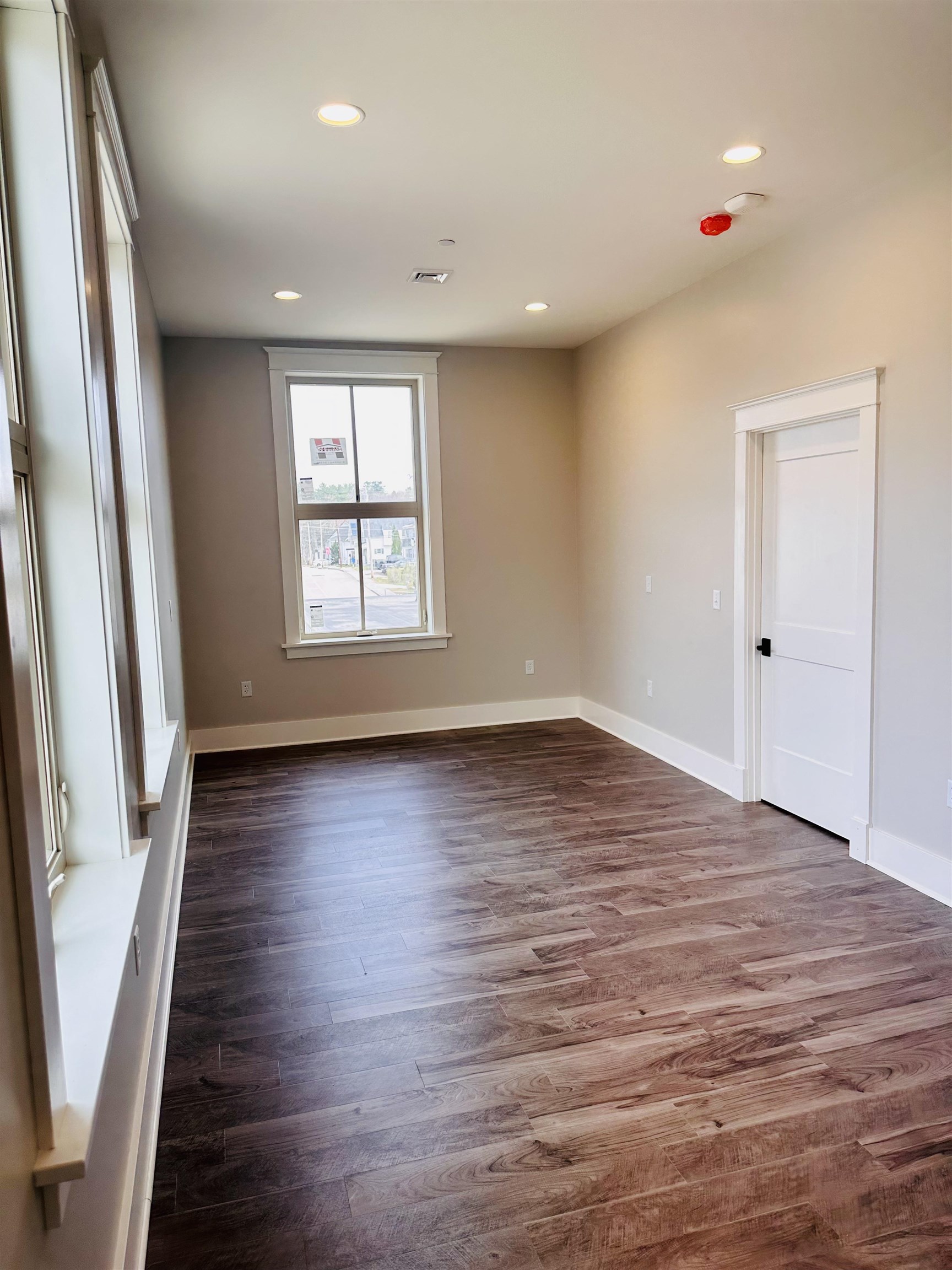 30 High Street, Unit 3 Pembroke, NH 03275 - Photo 20 of 27