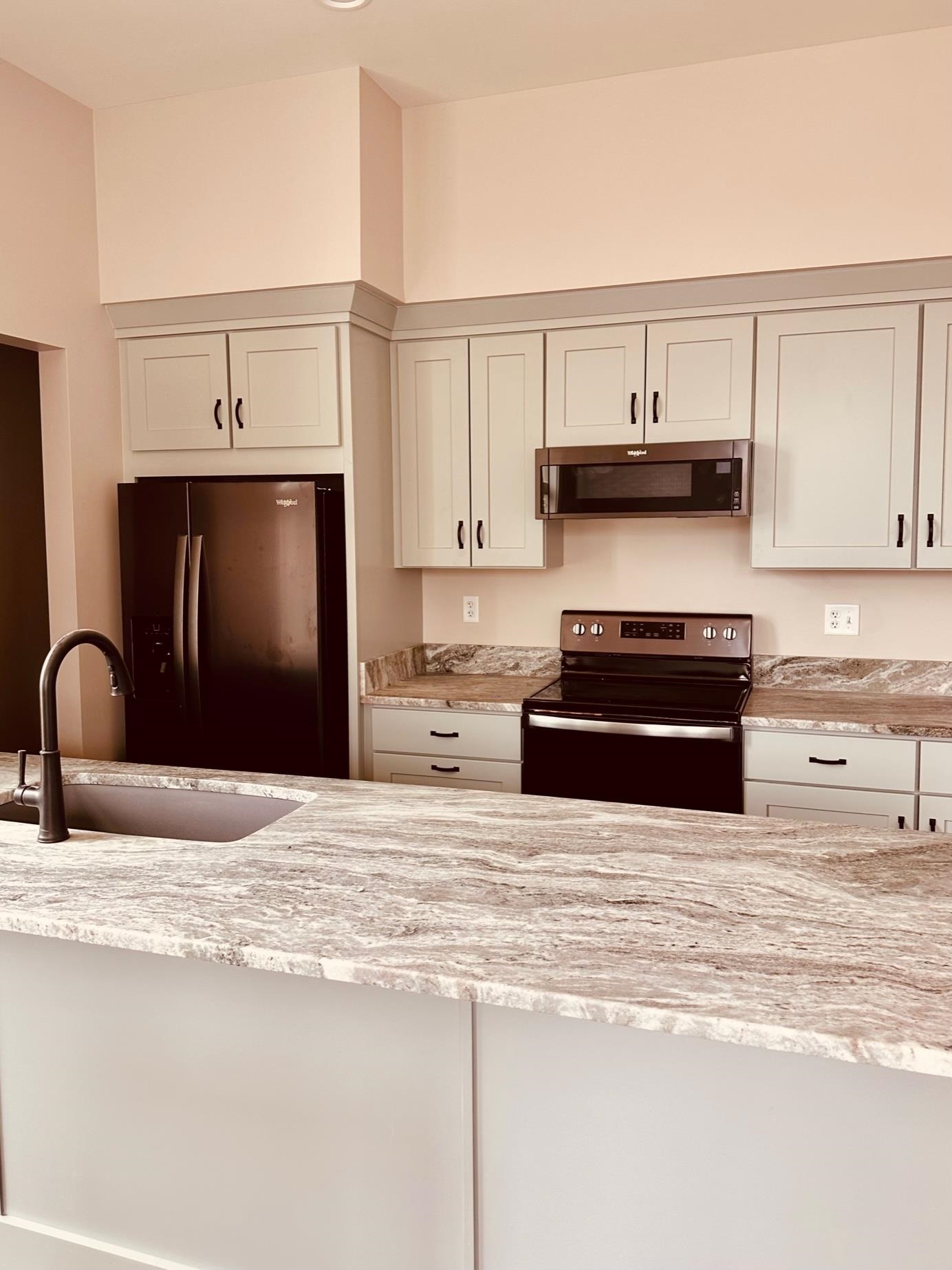 30 High Street, Unit 3 Pembroke, NH 03275 - Photo 2 of 27