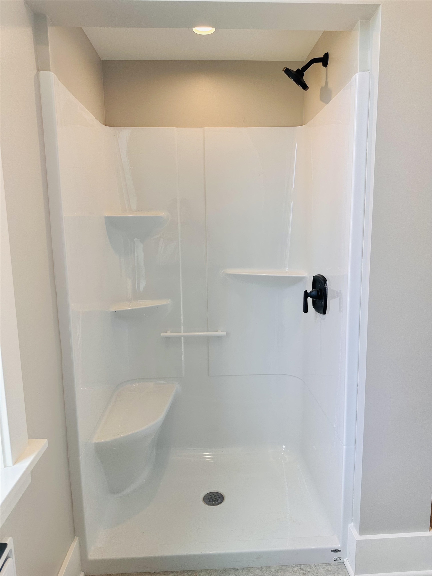 30 High Street, Unit 3 Pembroke, NH 03275 - Photo 6 of 27