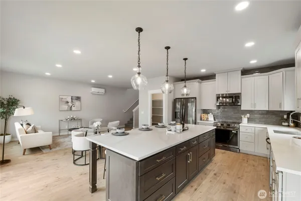 $615,000 | 528 Harman Way South, Orting, WA 98360