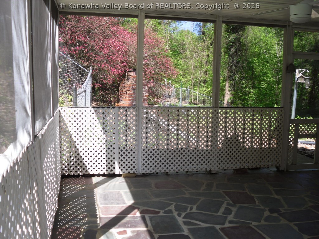 100 Pine Manor Road Charleston, WV 25311 - Photo 4 of 26 Gallery Image 4