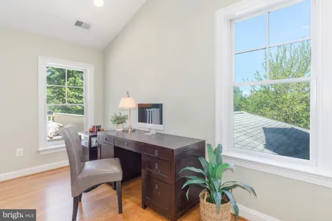 $2,100,000 | 5601 Vernon Place, Bethesda, MD 20817