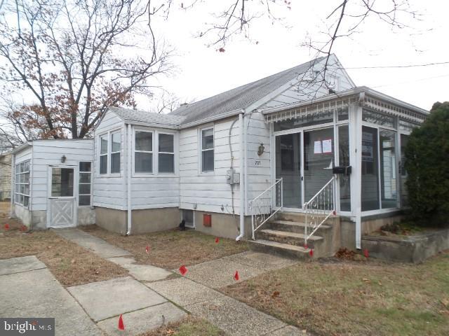 705 Kossuth Street Riverside, NJ 08075 - Photo 2 of 26