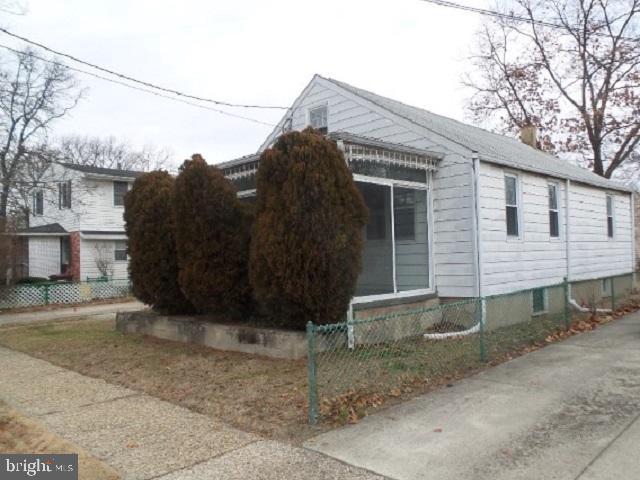 705 Kossuth Street Riverside, NJ 08075 - Photo 3 of 26
