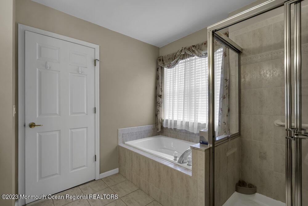 5 Winding River Road Lakewood, NJ 08701 - Photo 26 of 31 028_dsc08556