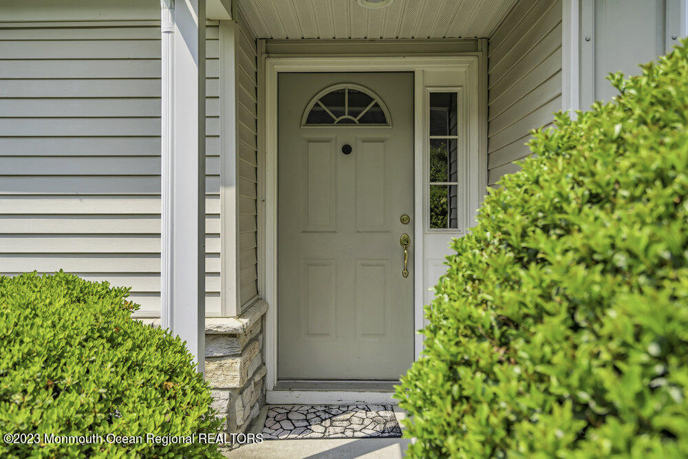 5 Winding River Road Lakewood, NJ 08701 - Photo 8 of 31 009_dsc08438