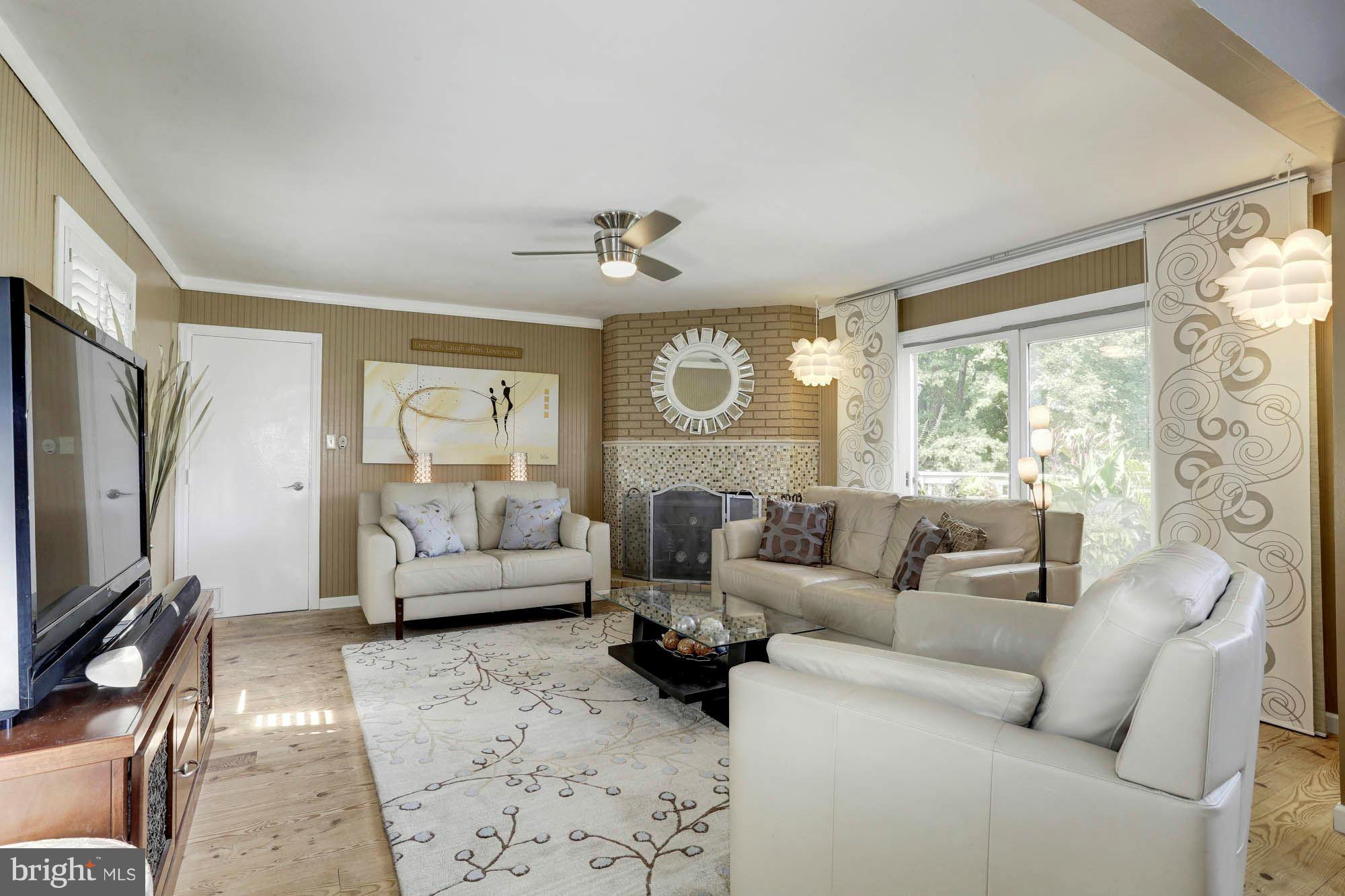 2431 Braddock Road Mount Airy, MD 21771 - Photo 14 of 30 Family Room with sliders to deck