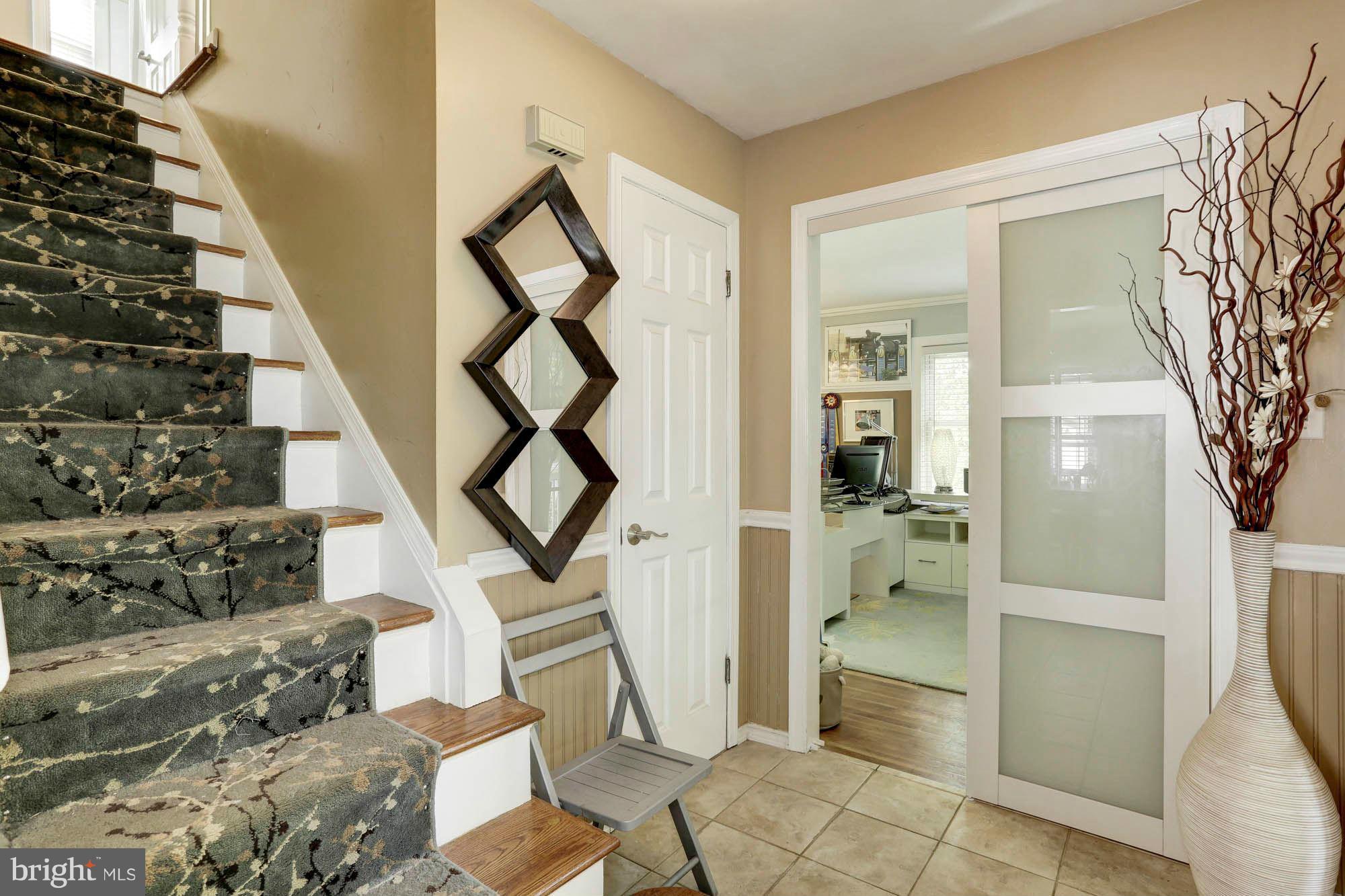 2431 Braddock Road Mount Airy, MD 21771 - Photo 4 of 30 Foyer looking into the office