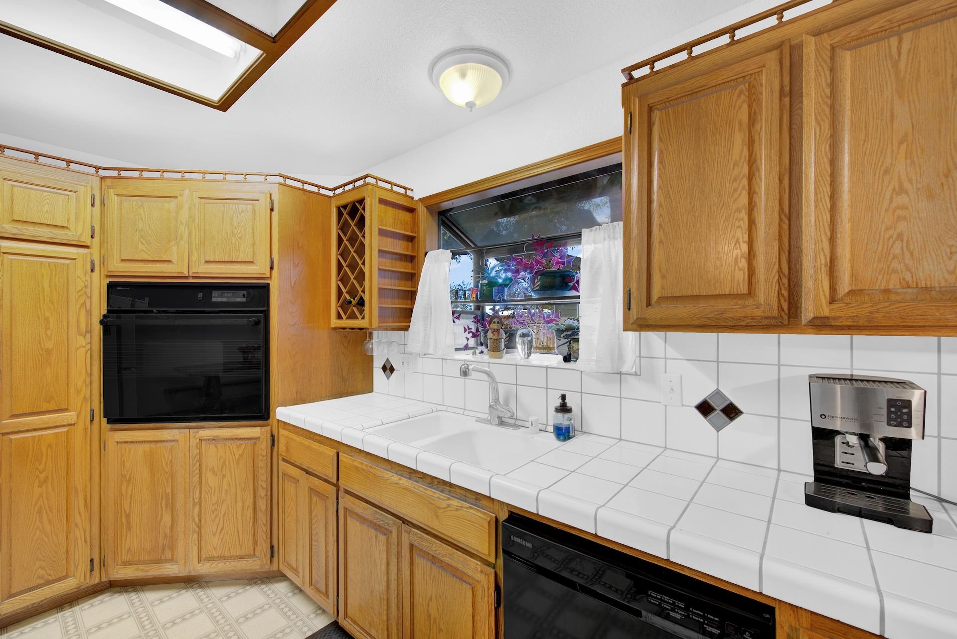 9885 Ashurst Street Proberta, CA 96078 - Photo 31 of 58