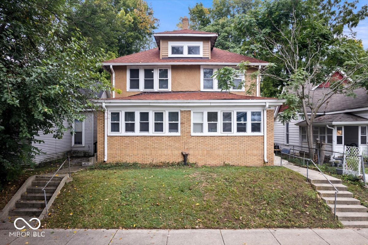 4044 Boulevard Place Indianapolis, IN 46208 - Photo 1 of 34