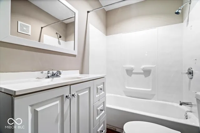 $379,000 | 4044 Boulevard Place, Indianapolis, IN 46208