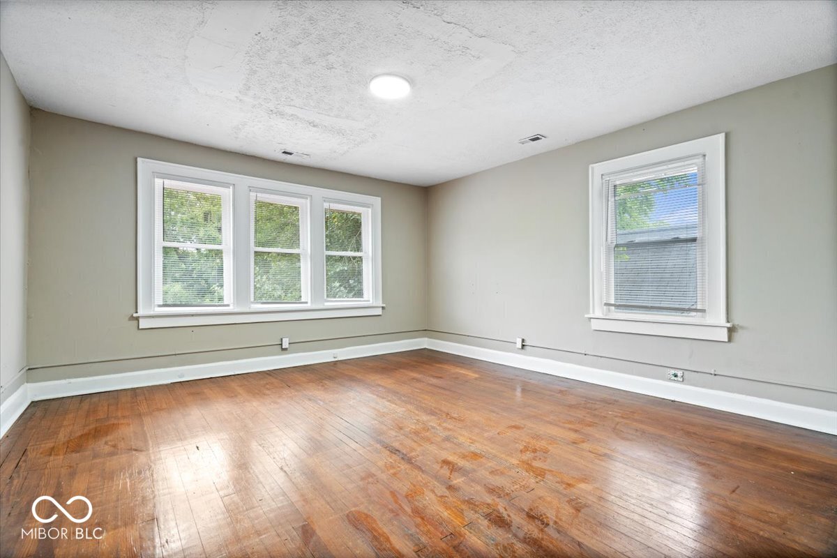 4044 Boulevard Place Indianapolis, IN 46208 - Photo 22 of 34