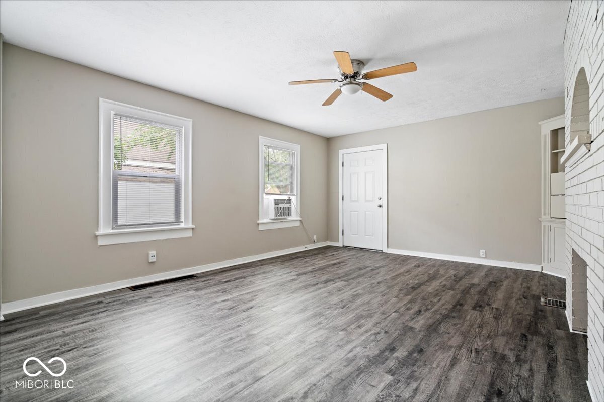 4044 Boulevard Place Indianapolis, IN 46208 - Photo 4 of 34