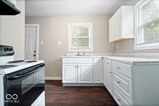 $379,000 | 4044 Boulevard Place, Indianapolis, IN 46208