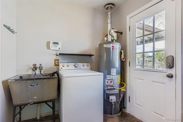 $1,995 | 2687 West Mississippi Avenue, Denver, CO 80219