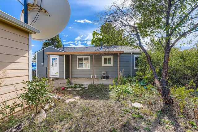$1,995 | 2687 West Mississippi Avenue, Denver, CO 80219