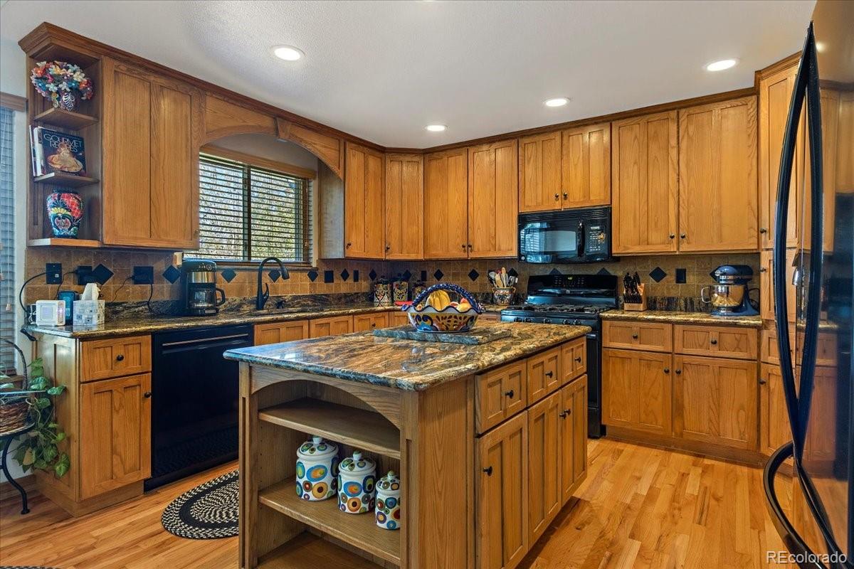 9834 Spring Hill Street Highlands Ranch, CO 80129 - Photo 8 of 34