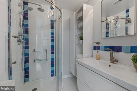 $1,095,000 | 625 South Quincy Street, Arlington, VA 22204