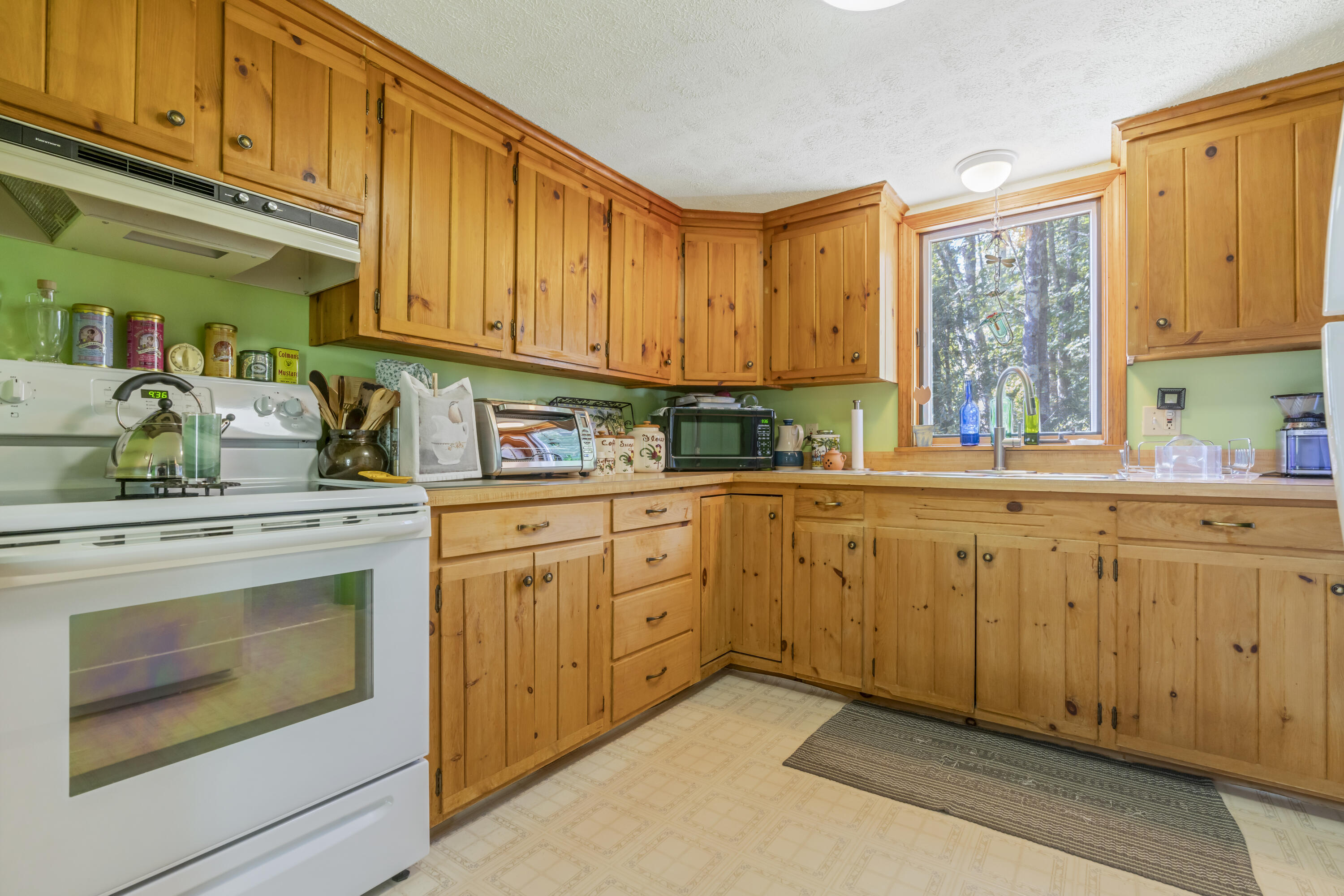 82 Stanley Road Springvale, ME 04083 - Photo 9 of 29 _DSC0579