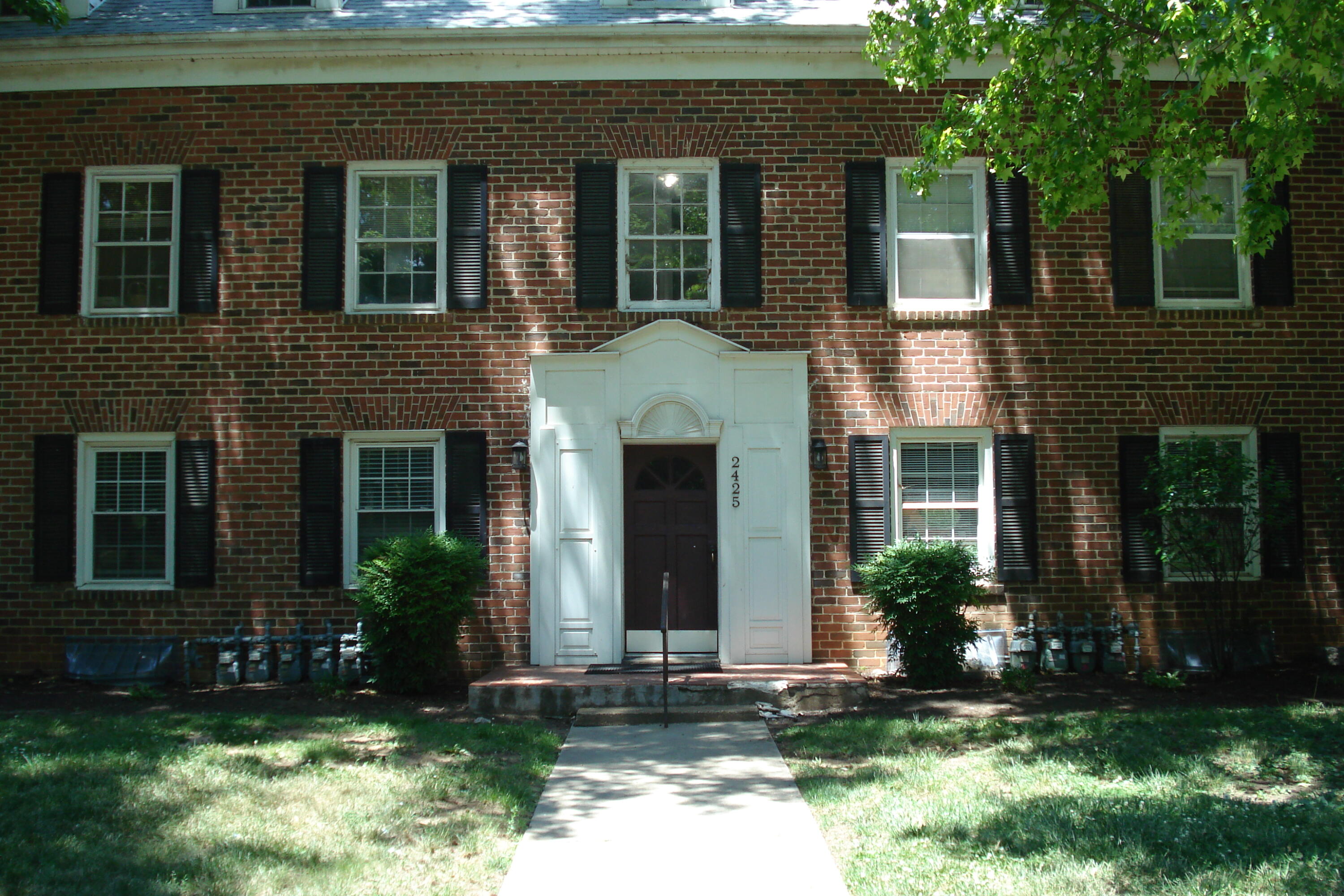 2425 Longview Avenue Southwest, Unit 18 Roanoke, VA 24014 - Photo 2 of 17 DSC02285