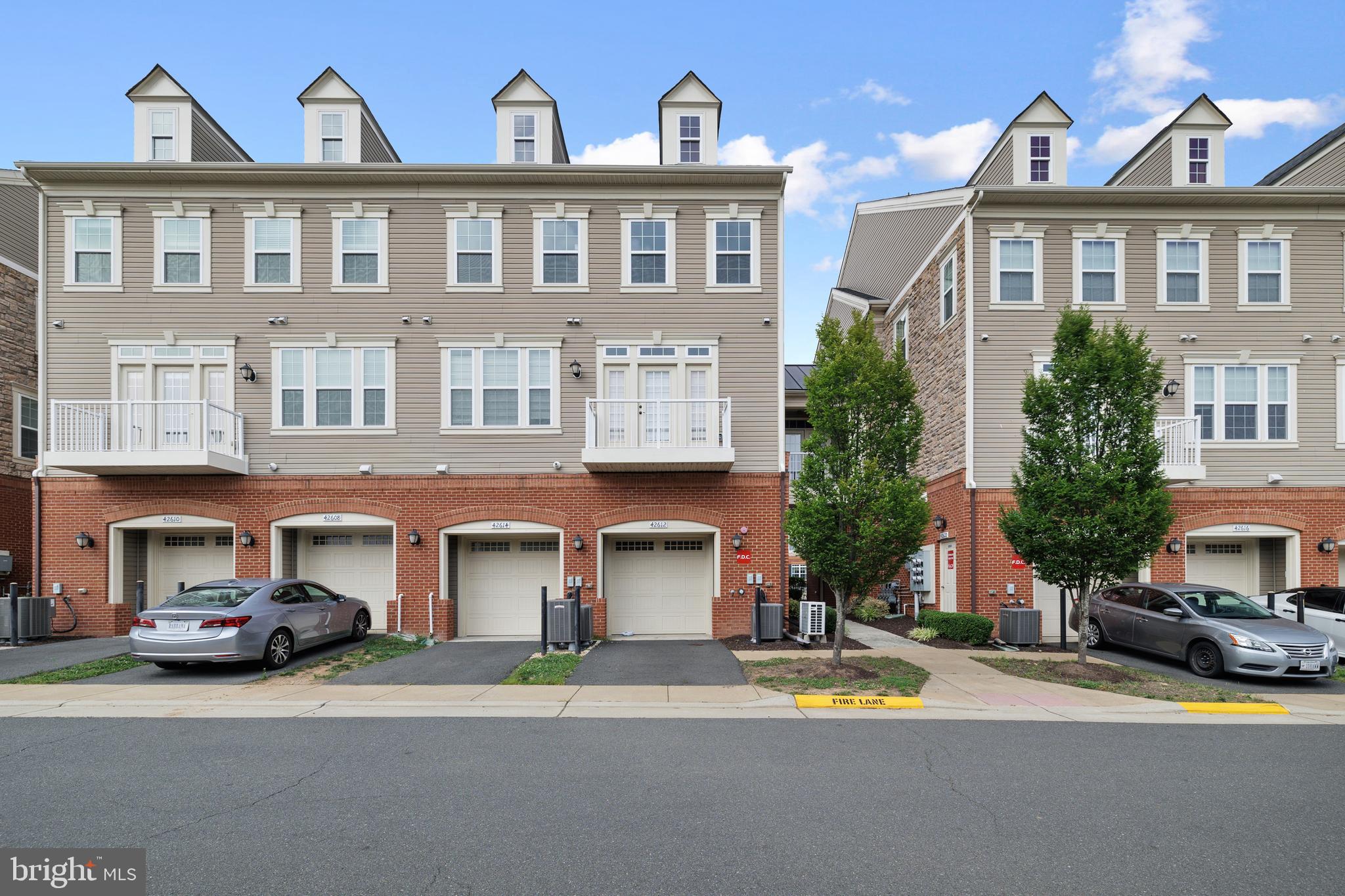 42612 Hardage Terrace, Ashburn, VA 20148 Compass