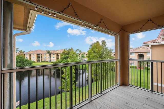 $218,000 | 3769 Northwest Mediterranean Lane, Unit 2308, Jensen Beach, FL 34957
