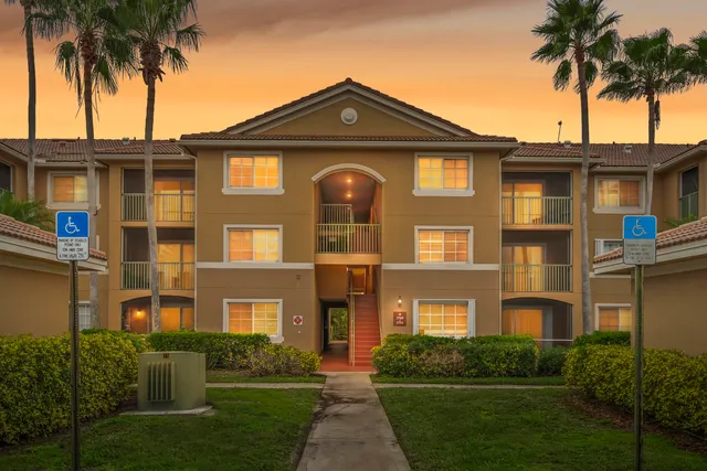 $218,000 | 3769 Northwest Mediterranean Lane, Unit 2308, Jensen Beach, FL 34957