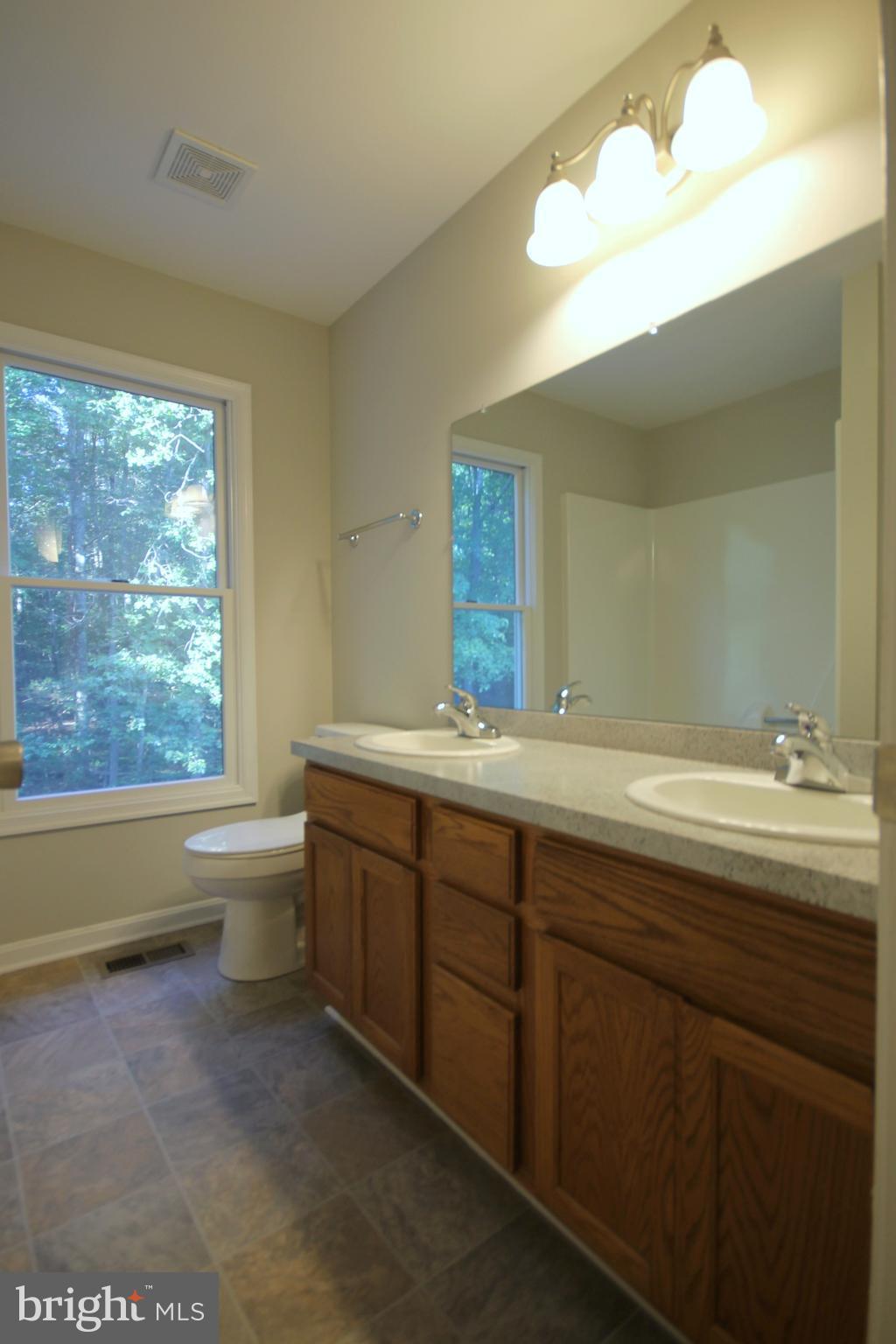 13114 Elk Run Road Bealeton, VA 22712 - Photo 22 of 30 Bath