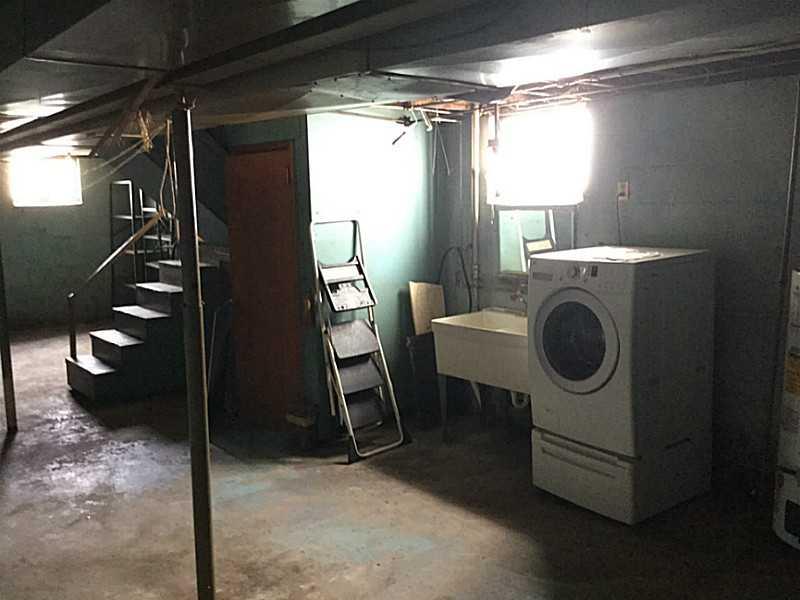1126 9th Street McKees Rocks, PA 15136 - Photo 13 of 15 Basement/Game Room. Washer and Dryer included