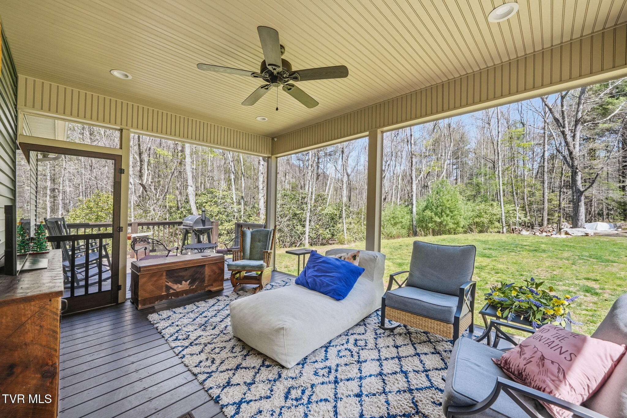 289 Myrtle Drive Butler, TN 37640 - Photo 23 of 40 289 Myrtle Drive