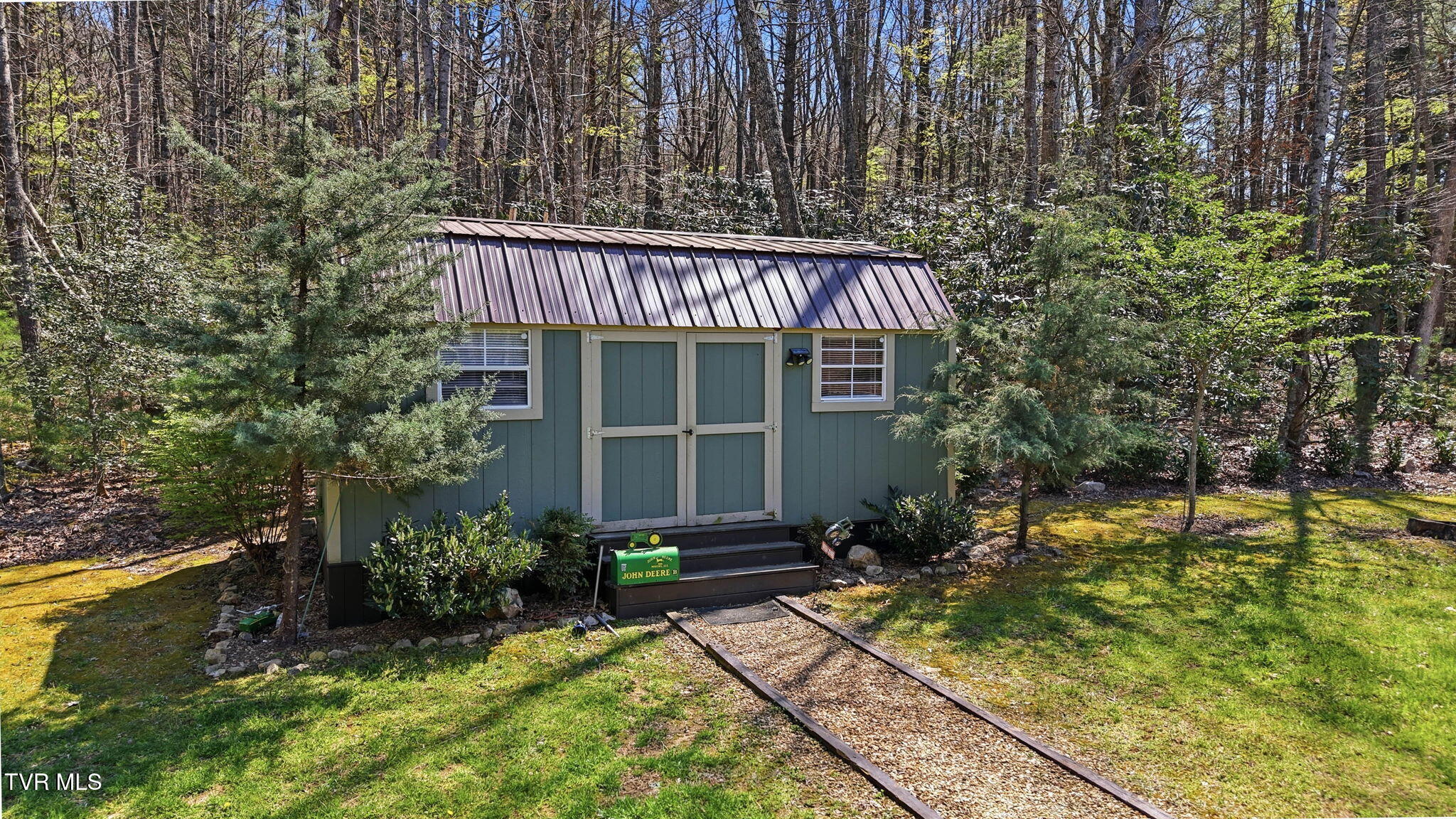 289 Myrtle Drive Butler, TN 37640 - Photo 32 of 40 289 Myrtle Drive