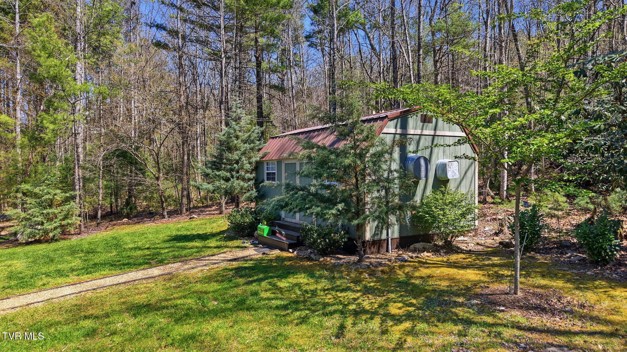 289 Myrtle Drive Butler, TN 37640 - Photo 33 of 40 289 Myrtle Drive