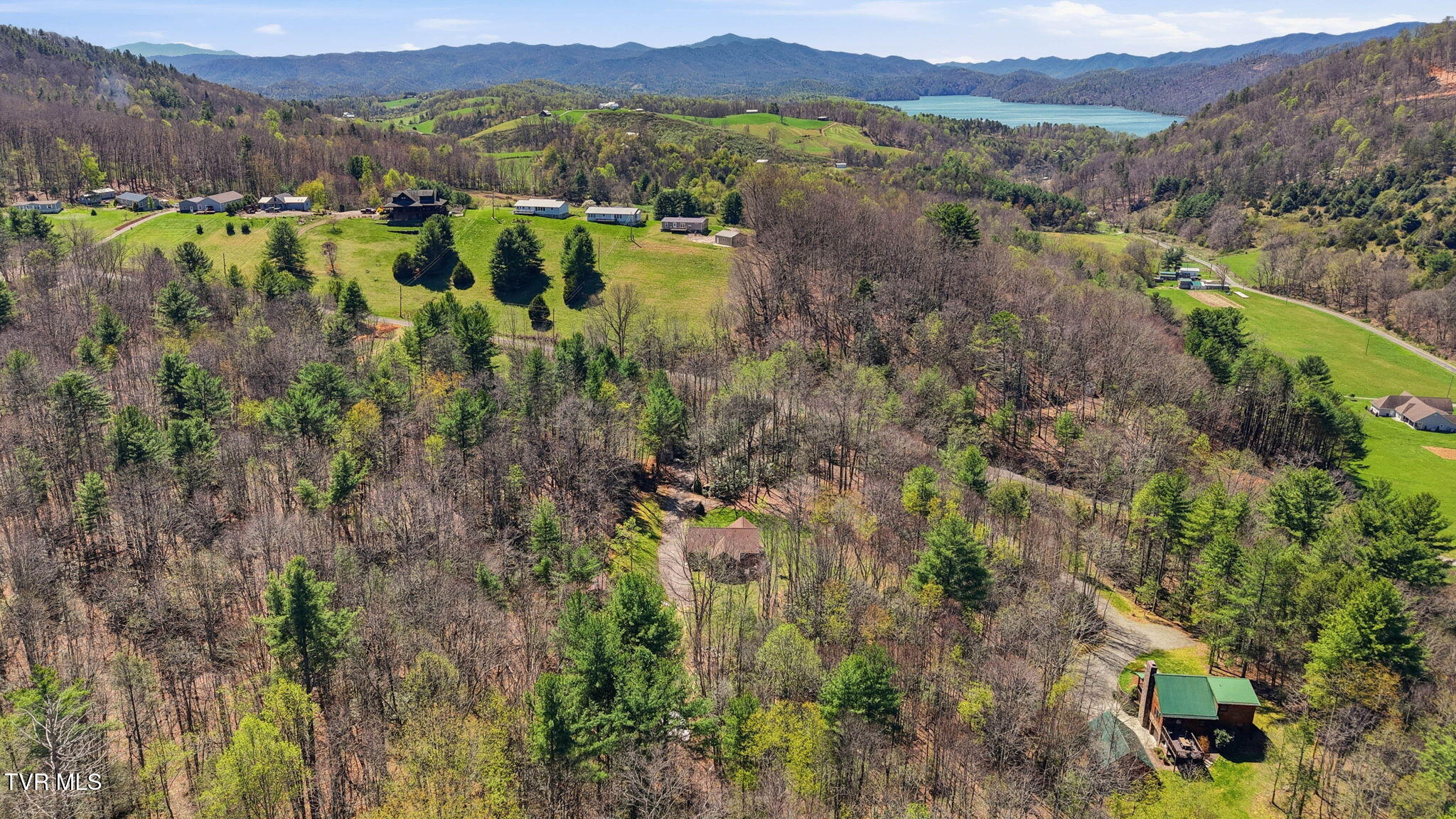 289 Myrtle Drive Butler, TN 37640 - Photo 35 of 40 289 Myrtle Drive