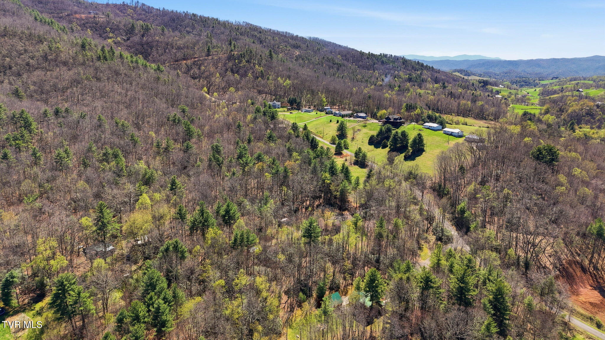 289 Myrtle Drive Butler, TN 37640 - Photo 39 of 40 289 Myrtle Drive