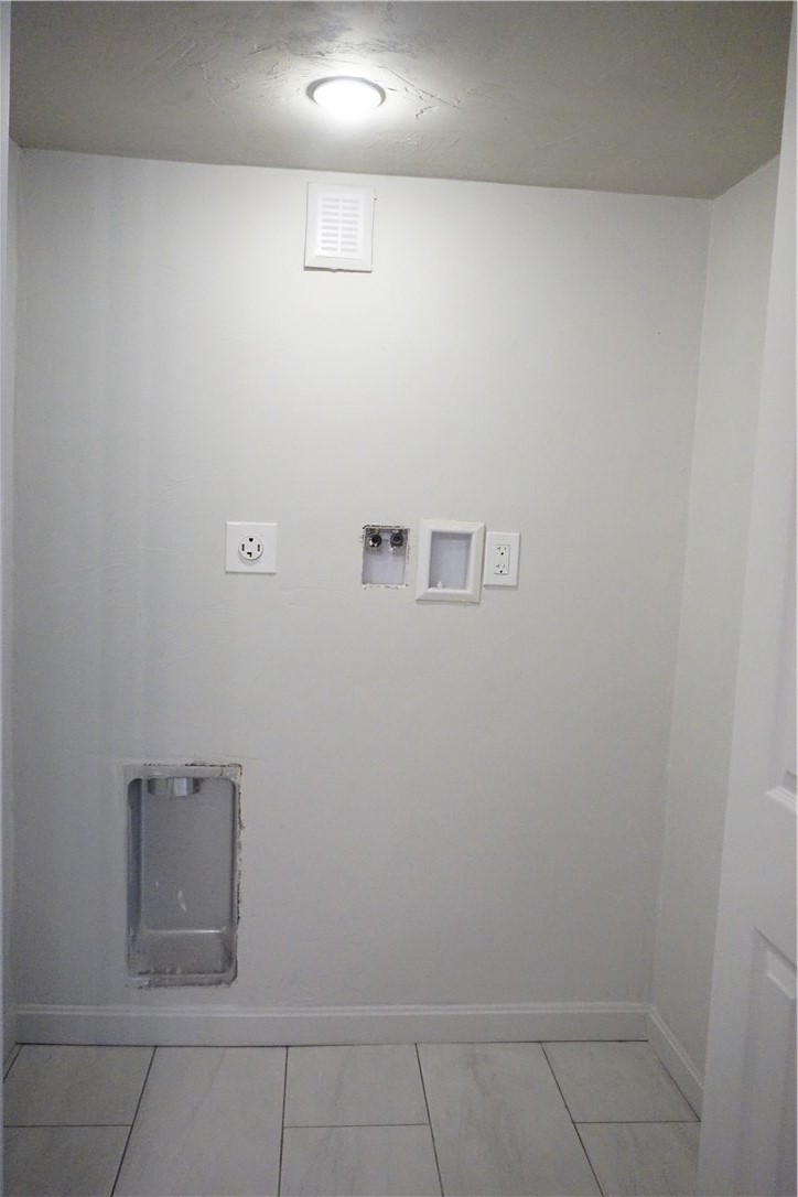 178 Highland Street Cranston, RI 02920 - Photo 29 of 34