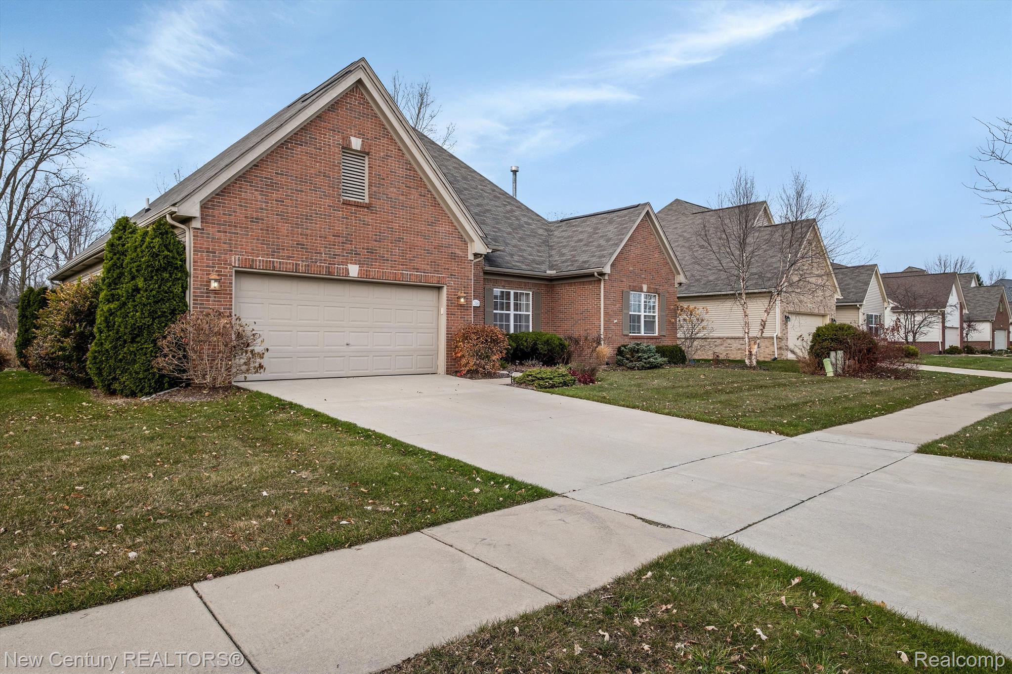 2164 Lagoon Drive Rochester, MI 48309 - Photo 3 of 48 Gallery Image 3
