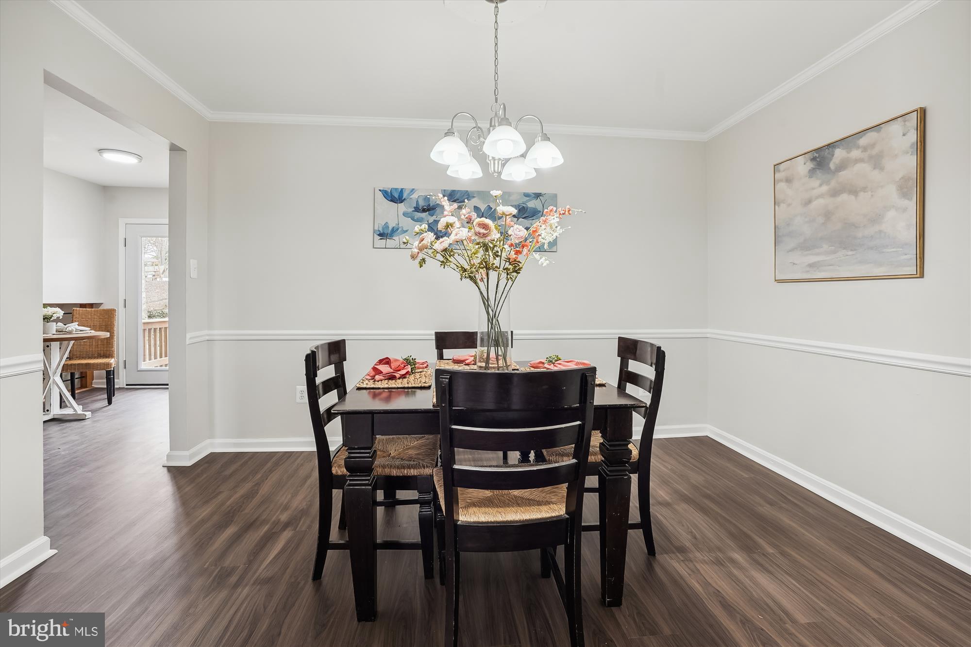 15895 Beaver Dam Road Dumfries, VA 22025 - Photo 5 of 40 Formal dining room with chair rail detail