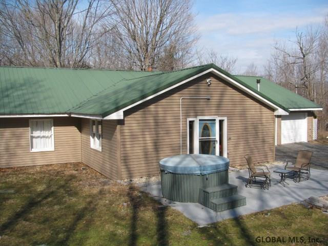 317 Lakeview Road Mayfield, NY 12117 - Photo 4 of 25 Photo 4