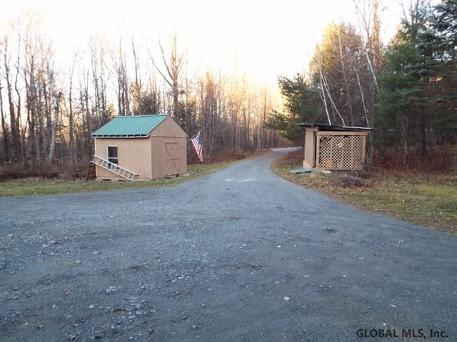 317 Lakeview Road Mayfield, NY 12117 - Photo 9 of 25 Photo 9